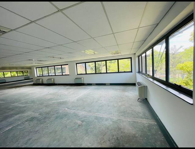 484M² OFFICE TO LET IN RANDJESPARK